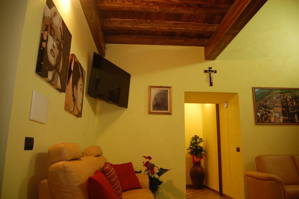 L'Arco Dei Sogni Hotel Malvagna Luaran gambar